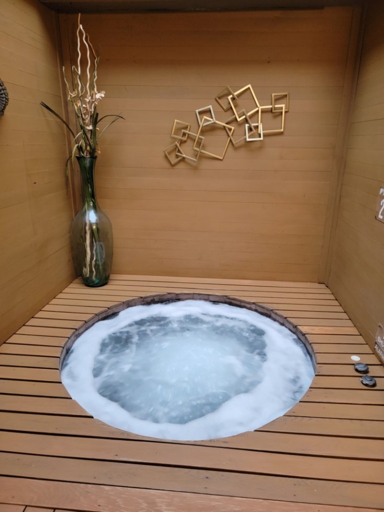 Elliott Bay Sauna & Hot Tub
